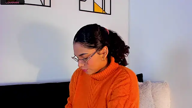 Snapshot of iriss_25 chatting on 09-29-25, 12:10 iriss 25 online show from 09-29-25, 12:10