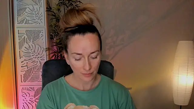 RebeccaMartinez online show from 02-15-26, 07:51