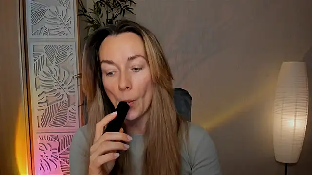 RebeccaMartinez online show from 02-26-26, 12:15