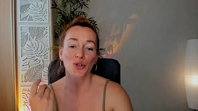 RebeccaMartinez online show from 06-07-26, 08:07