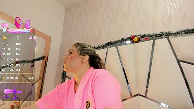 Snapshot of kimberly7_ chatting on 12-15-25, 12:09 kimberly7 online show from 12-15-25, 12:09