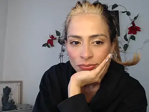 Liamiler01  online show from 12-18-24, 12:51