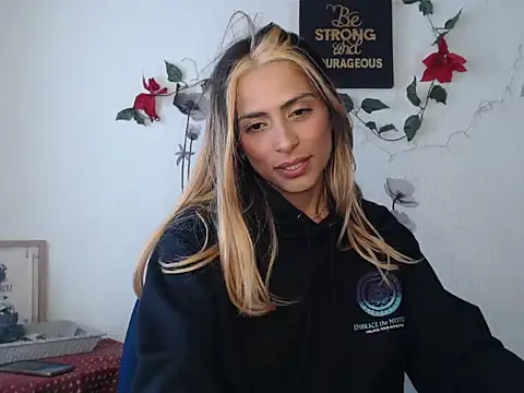 Liamiler01  online show from 12-18-24, 03:55