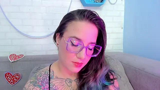 DEVA BLUE  online show from 02-18-25, 03:42