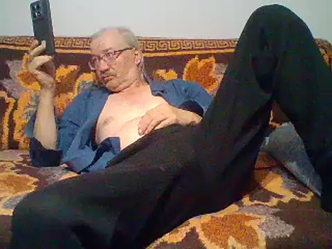 Snapshot of cumloverboyxx69 chatting on 01-30-25, 04:55 cumloverboyxx69 online show from 01-30-25, 04:55