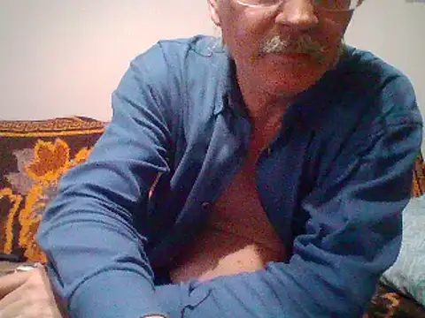 Snapshot of cumloverboyxx69 chatting on 02-06-25, 09:38 cumloverboyxx69 online show from 02-06-25, 09:38