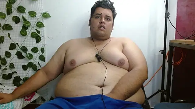 Snapshot of altairstudiosvip_ chatting on 02-15-25, 01:05 altairstudiosvip  online show from 02-15-25, 01:05