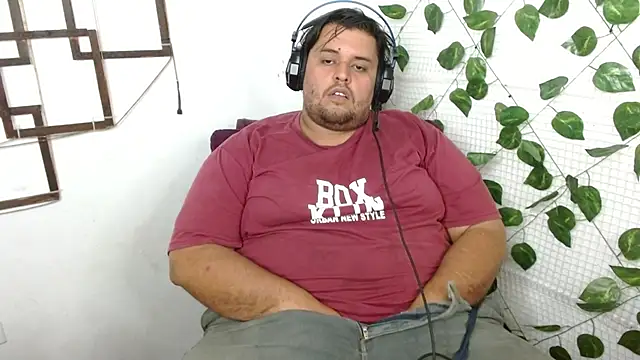 Snapshot of altairstudiosvip_ chatting on 09-20-25, 02:23 altairstudiosvip  online show from 09-20-25, 02:23
