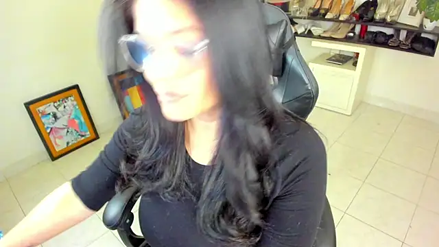 BellaFlaming online show from 03-31-26, 10:48