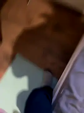 Snapshot of vanjbi45 chatting on 11-05-25, 06:13 vanjbi45 online show from 11-05-25, 06:13