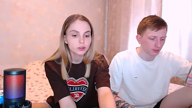 juliaanddima online show from 05-18-26, 08:09