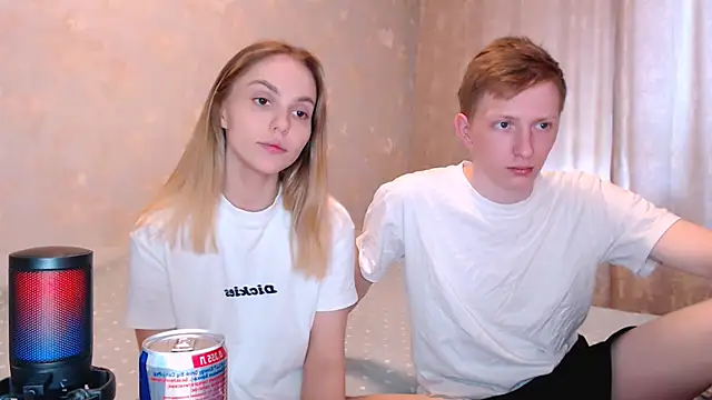 juliaanddima online show from 05-29-26, 08:34