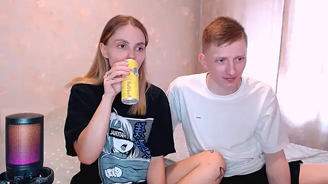juliaanddima online show from 06-10-26, 08:02