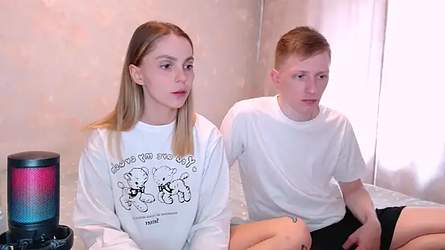 juliaanddima online show from 06-11-26, 07:28