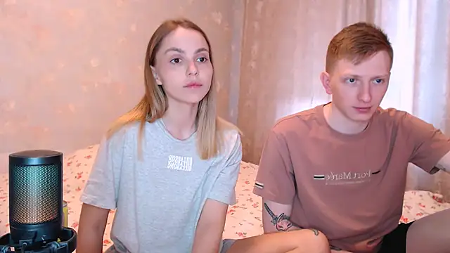 juliaanddima online show from 06-17-26, 07:44