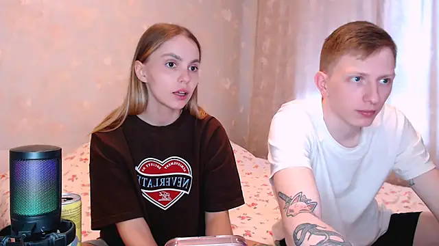 juliaanddima online show from 06-19-26, 08:40