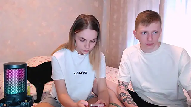 juliaanddima online show from 06-22-26, 07:38