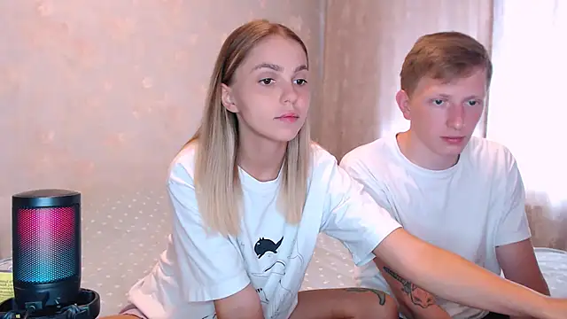 juliaanddima online show from 07-23-26, 07:39