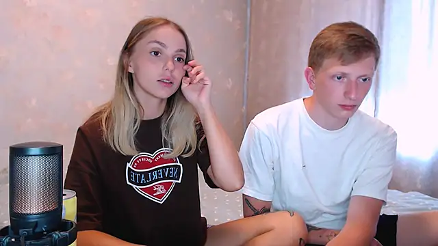 juliaanddima online show from 07-31-26, 08:36