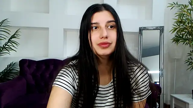 Linda EX online show from 04-15-26, 06:42