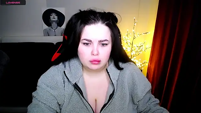 Emily Mo online show from 02-01-25, 06:32