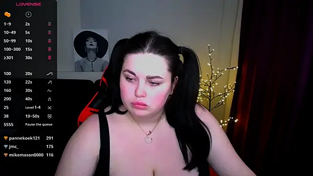 Emily Mo online show from 02-08-25, 12:39