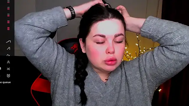 Emily Mo online show from 02-09-25, 06:33