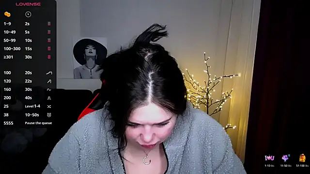 Emily Mo online show from 02-15-25, 06:23