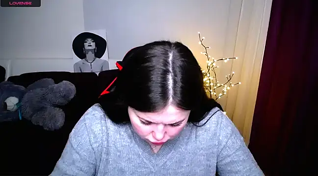 Emily Mo online show from 03-04-25, 06:37