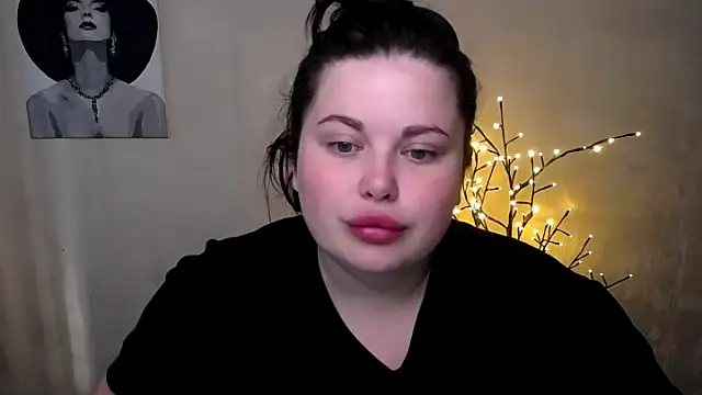 Emily Mo online show from 09-11-25, 05:29