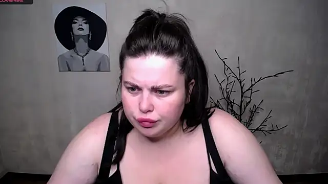 Emily Mo online show from 09-12-25, 05:29