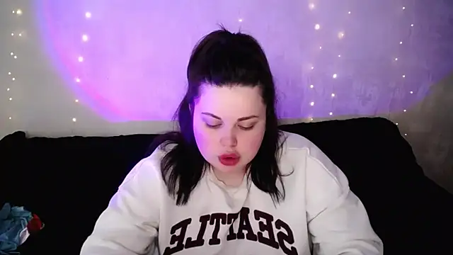 Emily Mo online show from 02-28-26, 06:47