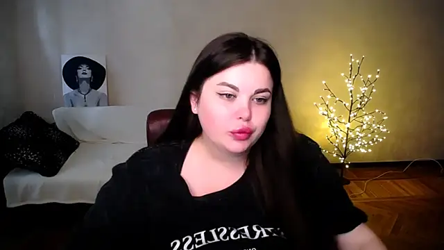 Emily Mo online show from 06-19-26, 05:56
