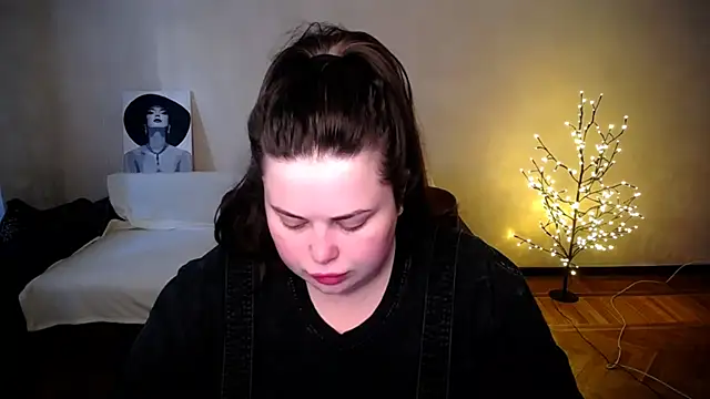 Emily Mo online show from 06-21-26, 05:32