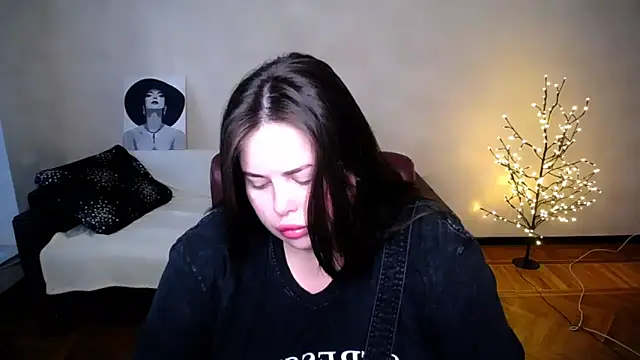 Emily Mo online show from 06-23-26, 05:49