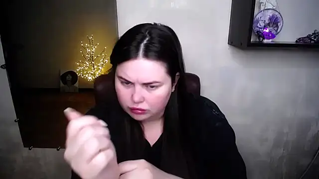 Emily Mo online show from 06-27-26, 06:18