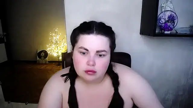 Emily Mo online show from 06-28-26, 06:08