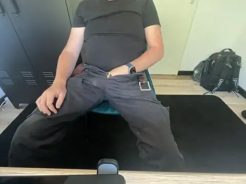 Lovetobenaked4u online show from 09-10-25, 10:59