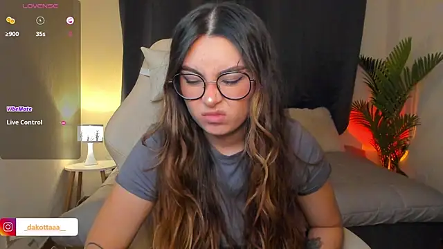 dakottaa  online show from 03-20-26, 12:04