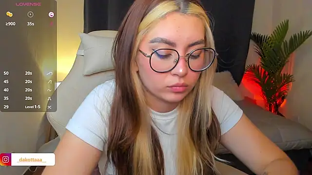dakottaa  online show from 05-20-26, 12:28