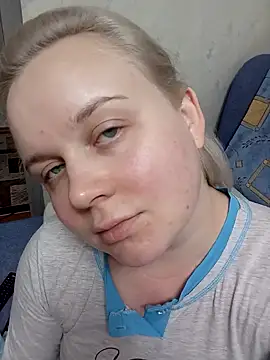 Karolina love  online show from 09-17-25, 09:38