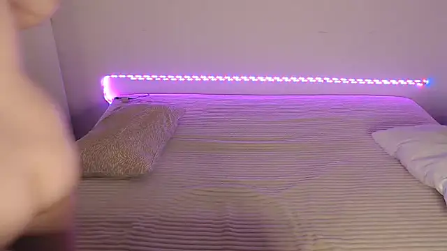 Karolina love  online show from 10-31-25, 05:36