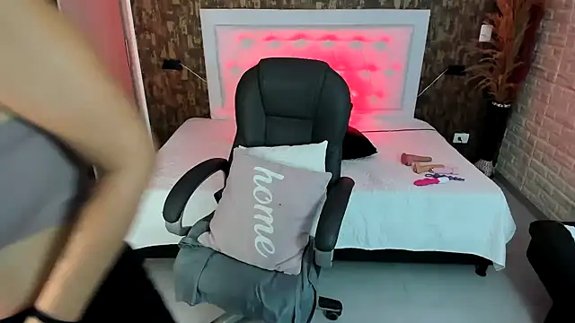 kitty  horny online show from 01-18-25, 11:21