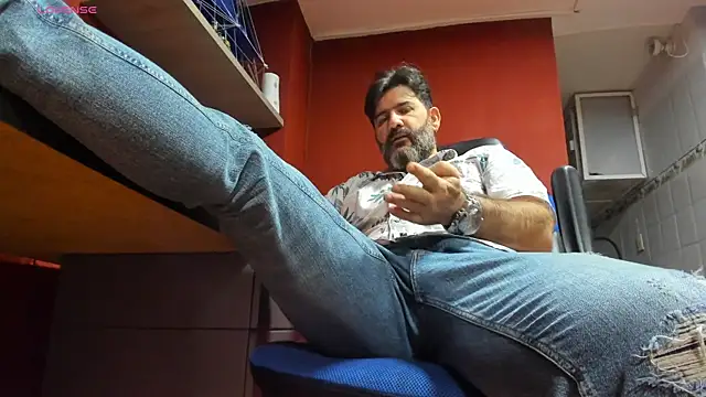 Maxi TheBigDaddy online show from 02-27-25, 04:21