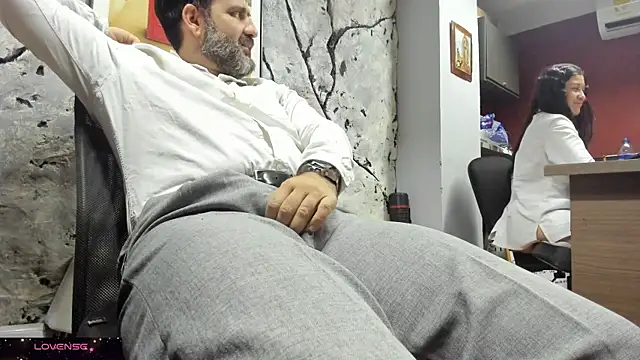 Maxi TheBigDaddy online show from 11-18-25, 03:16