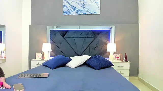 Lauralove 69 online show from 11-29-25, 08:23