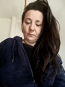 HAIRY PUSSY BIG online show from 02-13-25, 01:48