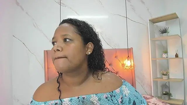 Belle Brunette online show from 10-07-25, 09:34