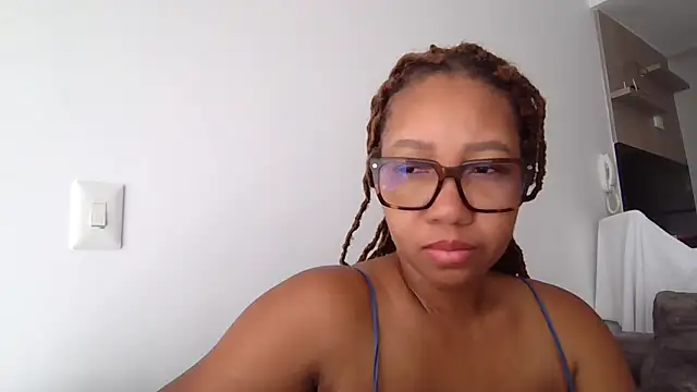 megan-hotxx online show from 04-05-26, 03:20