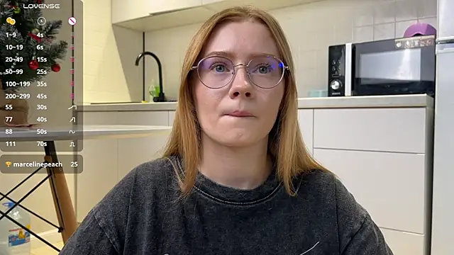 Snapshot of Jaquesxxx chatting on 01-09-25, 04:17 Jaquesxxx online show from 01-09-25, 04:17